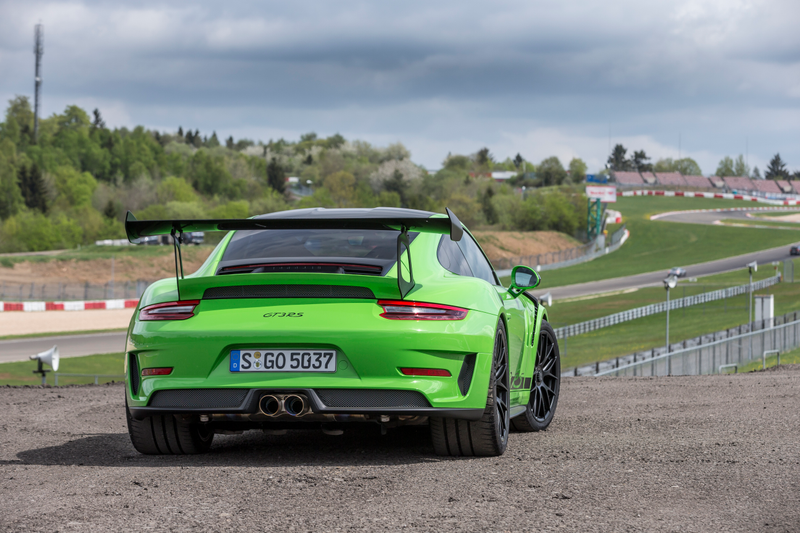 Illustration for article titled Put These Very Good 2019 Porsche 911 GT3 RS Photos In Your Life